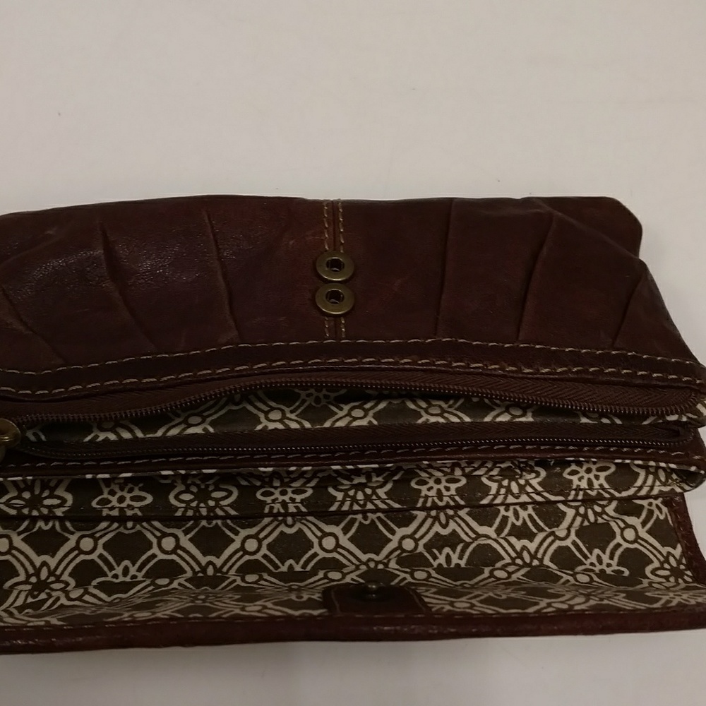 Fossil Leather Clutch W Colorful Pattern - image 6